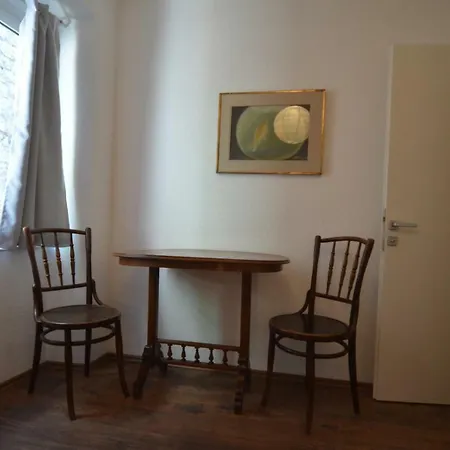 Apartment R.z.
